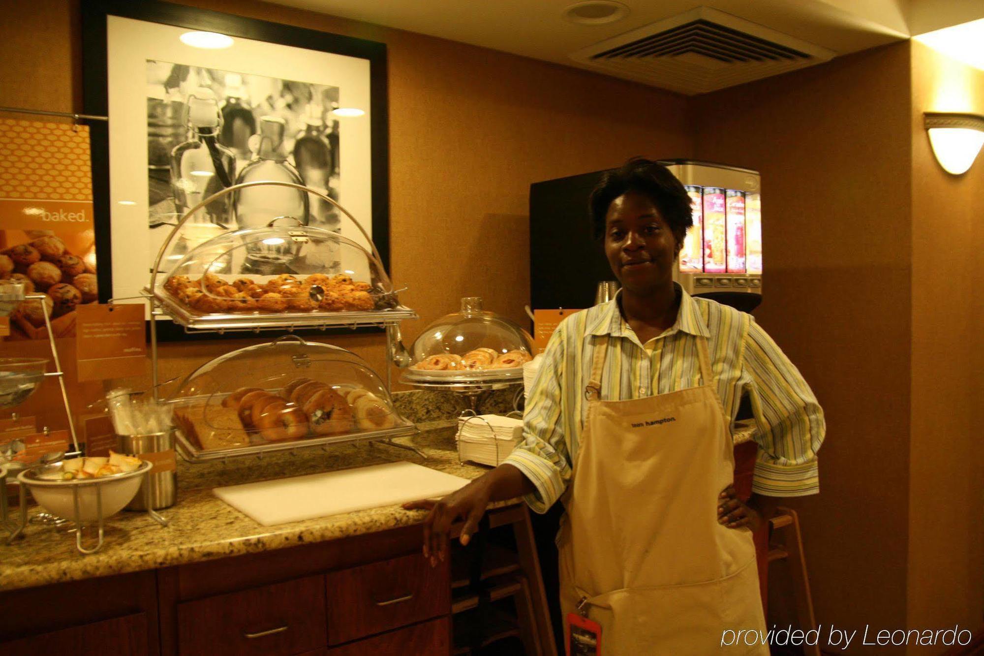 Hampton Inn & Suites Madisonville Restaurante foto